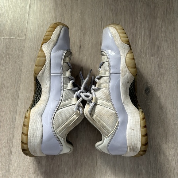 ❗️Real❗️Jordan 11 Soft Purple Size 10.5 Women's - Picture 2 of 4